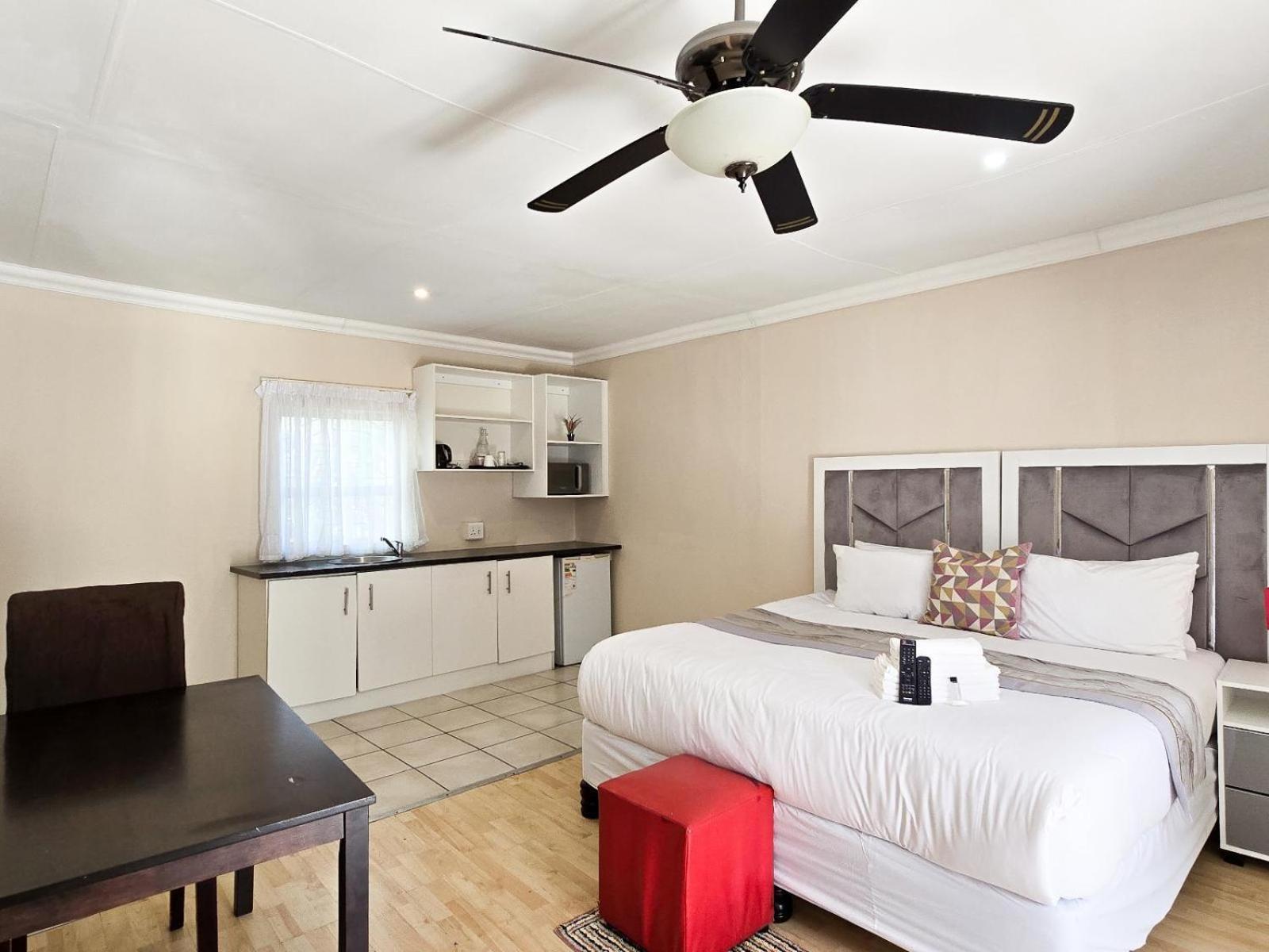 Mikasa Guesthouse East London Exterior photo